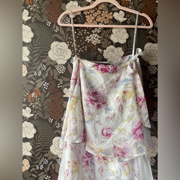 NWOT House of Harlow X REVOLVE Sabine Wrap Skirt in white flora size small - Picture 5 of 7